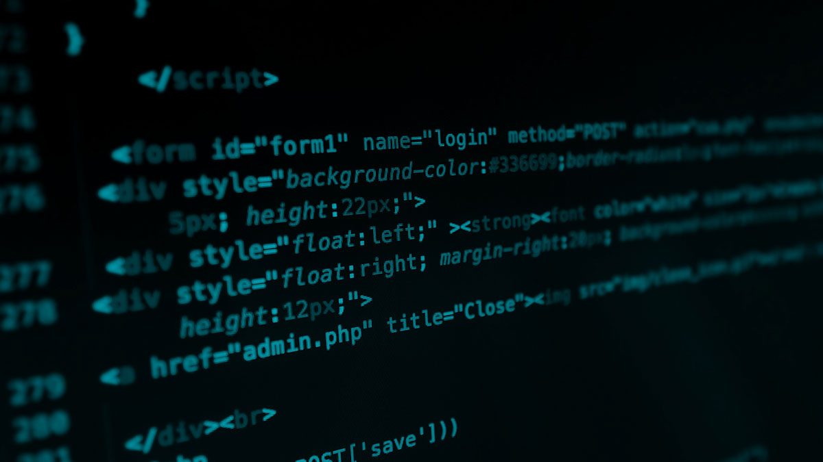 Software-Entwicklung / Web-Development Der Bildschirm eines Computers zeigt Codefragmente aus verschiedenen Programmiersprachen, die die Expertise in Software-Entwicklung / Web-Development widerspiegeln.